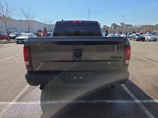 2024 RAM 1500 Classic Warlock Crew Cab 4x4 5'7' Box