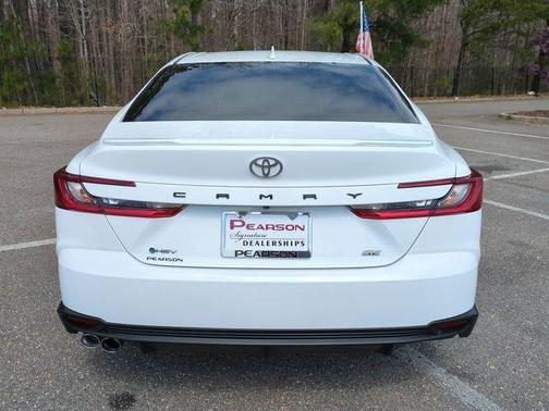 Ice Cap 2025 Toyota Camry SE