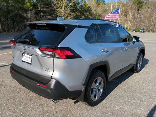 2025 Toyota RAV4 Hybrid LE