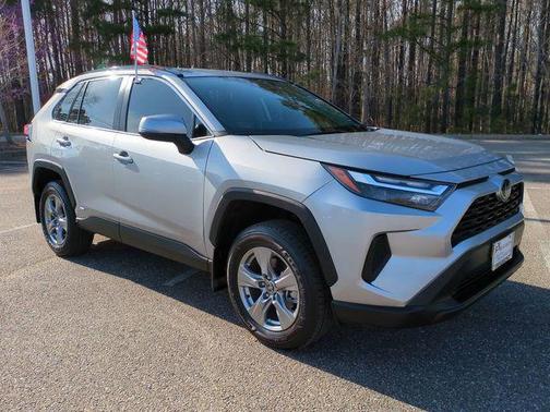 2025 Toyota RAV4 Hybrid LE