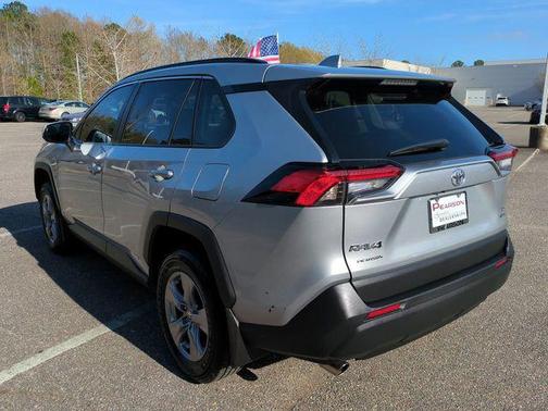 2025 Toyota RAV4 Hybrid LE