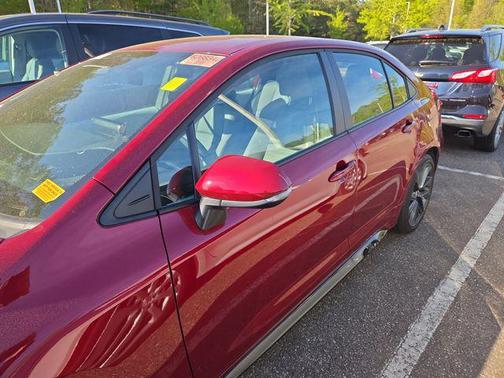 Pearl 2026 Toyota Corolla SE