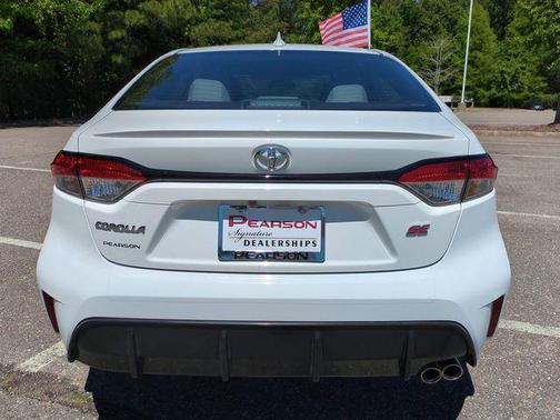 Ice Cap 2024 Toyota Corolla SE