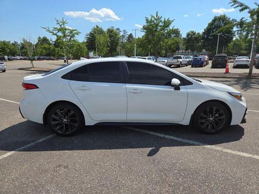 Ice Cap 2024 Toyota Corolla SE
