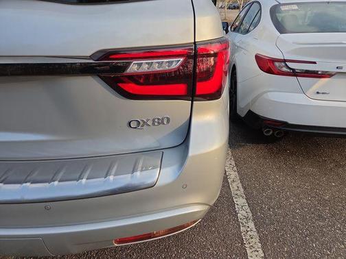 2022 INFINITI QX80 PREMIUM SELECT AWD