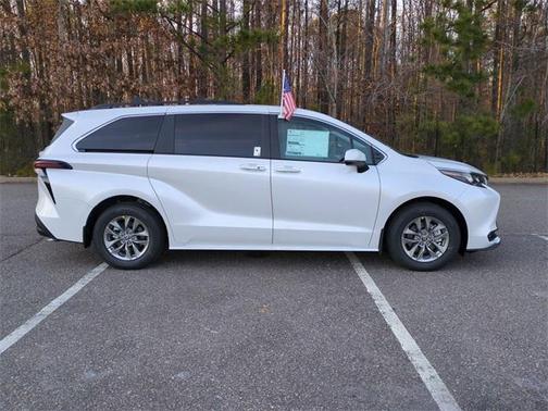 2026 Toyota Sienna XLE