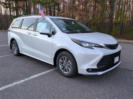 2026 Toyota Sienna XLE