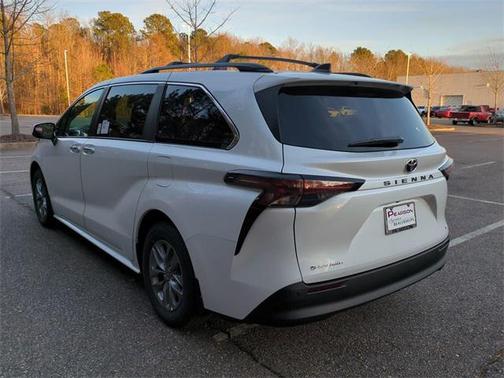 2026 Toyota Sienna XLE