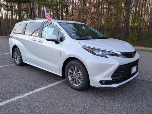 2026 Toyota Sienna XLE
