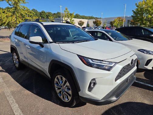 Wind Chill Pearl 2024 Toyota RAV4 XLE Premium