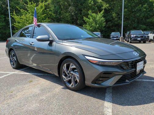 Amazon Gray 2025 Hyundai ELANTRA Limited