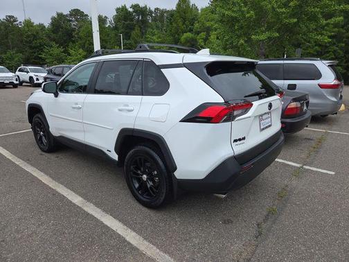 Ice 2025 Toyota RAV4 Hybrid XLE