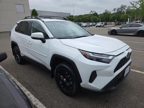 Ice 2025 Toyota RAV4 Hybrid XLE