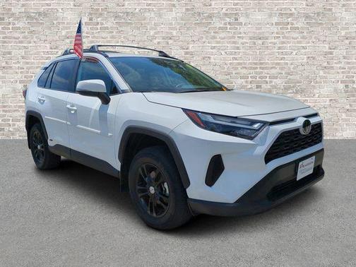 Ice 2025 Toyota RAV4 Hybrid XLE