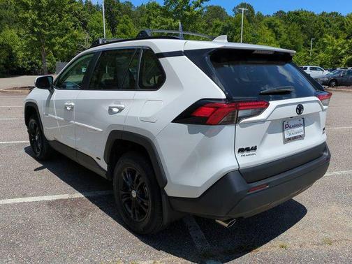 Ice 2025 Toyota RAV4 Hybrid XLE