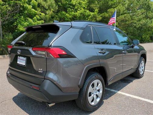 2020 Toyota RAV4 LE