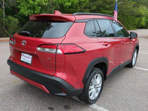 Barcelona Red Metallic 2022 Toyota Corolla Cross LE