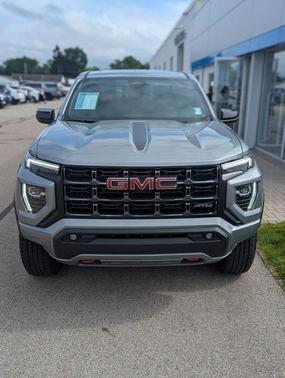 2024 GMC Canyon AT4