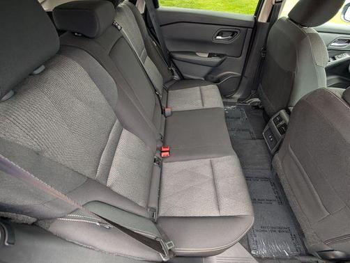 Super Black 2025 Nissan Rogue SV