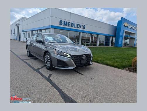 Gun Metallic 2024 Nissan Altima 2.5 SV