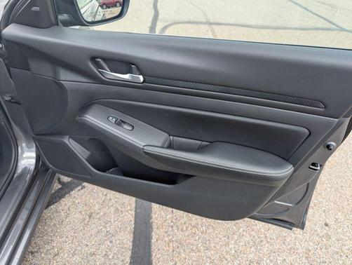 Gun Metallic 2024 Nissan Altima 2.5 SV