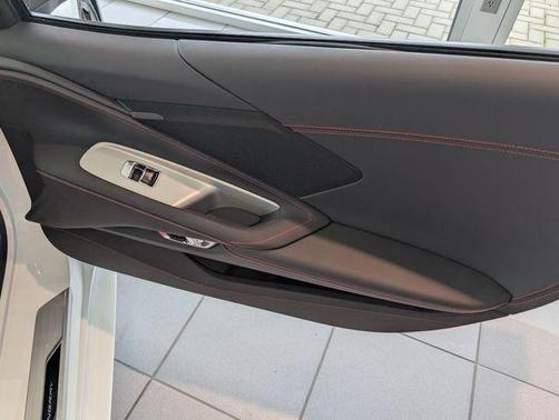 2025 Chevrolet Corvette Stingray w/1LT