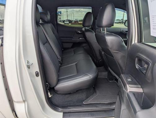 Super White 2021 Toyota Tacoma TRD Sport