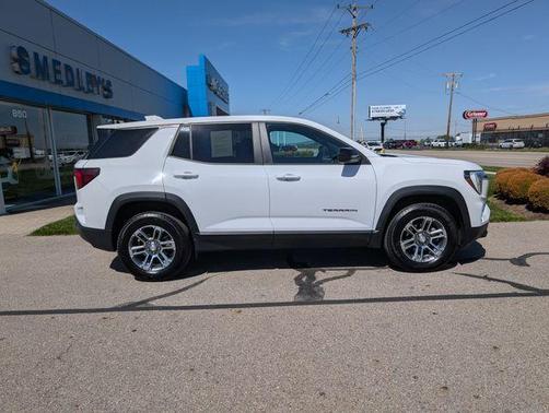 Summit White 2026 GMC Terrain Elevation