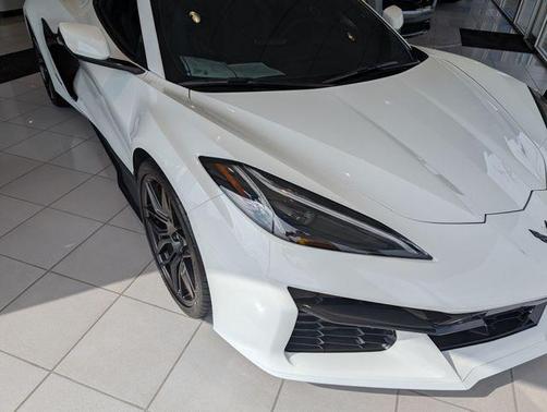 Arctic White 2024 Chevrolet Corvette Z06