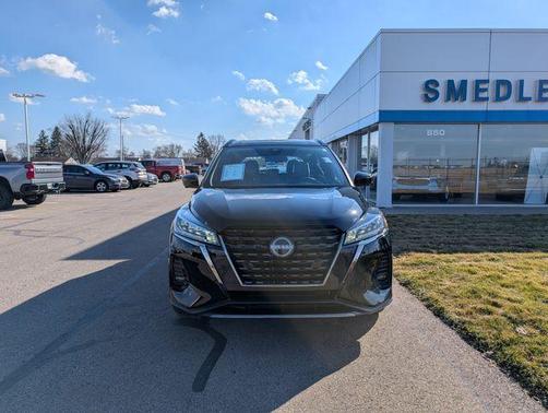 2024 Nissan Kicks SR