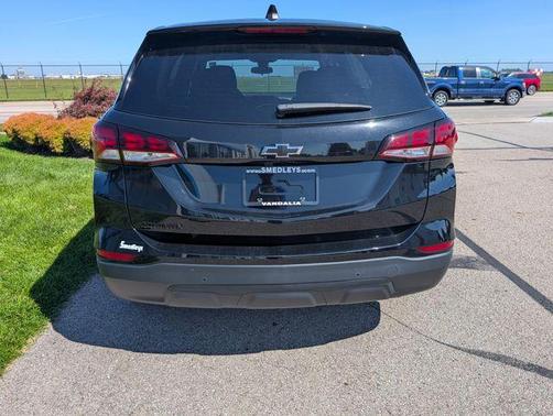 Mosaic Black Metallic 2024 Chevrolet Equinox LS