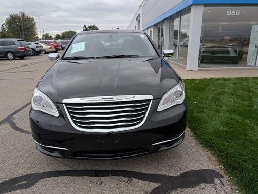 2012 Chrysler 200 Limited