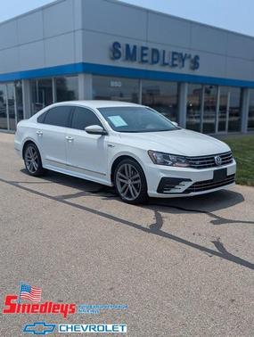 2017 Volkswagen Passat 1.8T R-Line