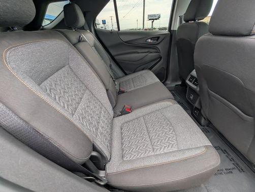 Blue Glow Metallic 2022 Chevrolet Equinox 1LT