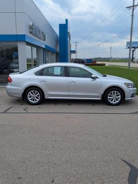 2017 Volkswagen Passat 1.8T S