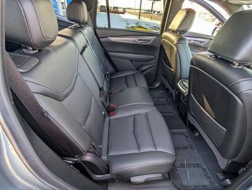 2021 Cadillac XT6 Luxury FWD