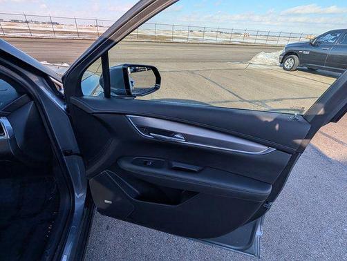 2021 Cadillac XT6 Luxury FWD