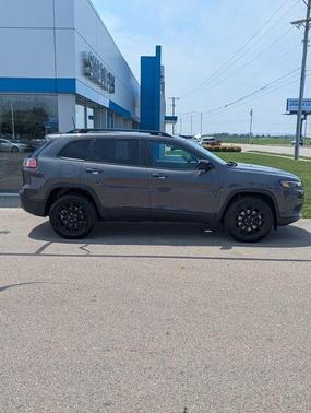2023 Jeep Cherokee Altitude Lux