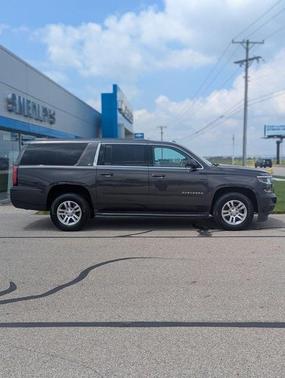 2017 Chevrolet Suburban LT
