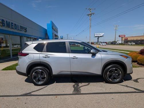 Brilliant Silver Metallic 2024 Nissan Rogue SV