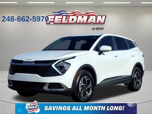 Snow White Pearl 2025 Kia Sportage LX