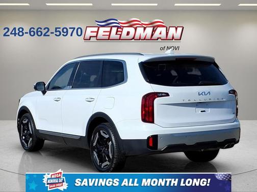White Pearl 2023 Kia Telluride S