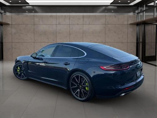 2019 Porsche Panamera 4