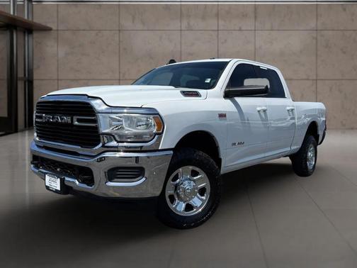 Bright White Clearcoat 2019 RAM 2500 Big Horn Crew Cab 4x4 6'4' Box