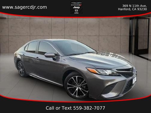 2020 Toyota Camry SE
