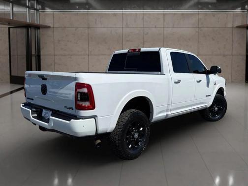 2020 RAM 2500 Laramie Crew Cab 4x4 6'4' Box
