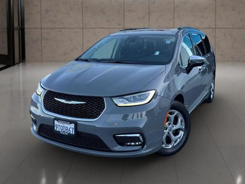 2023 Chrysler Pacifica Limited