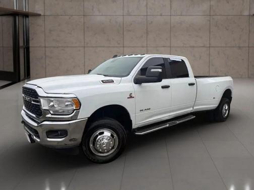 2023 RAM 3500 Big Horn Crew Cab 4x4 8' Box