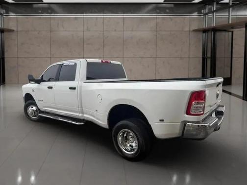 2023 RAM 3500 Big Horn Crew Cab 4x4 8' Box