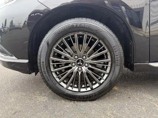 2021 Mitsubishi Outlander PHEV LE